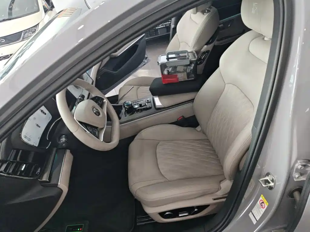 BYD Han — миниатюра 15