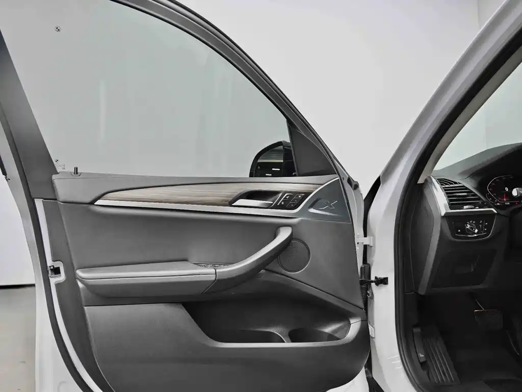 BMW X3 — миниатюра 14