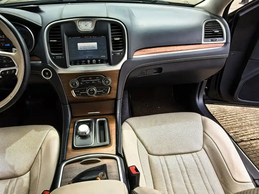 Chrysler 300C — миниатюра 17