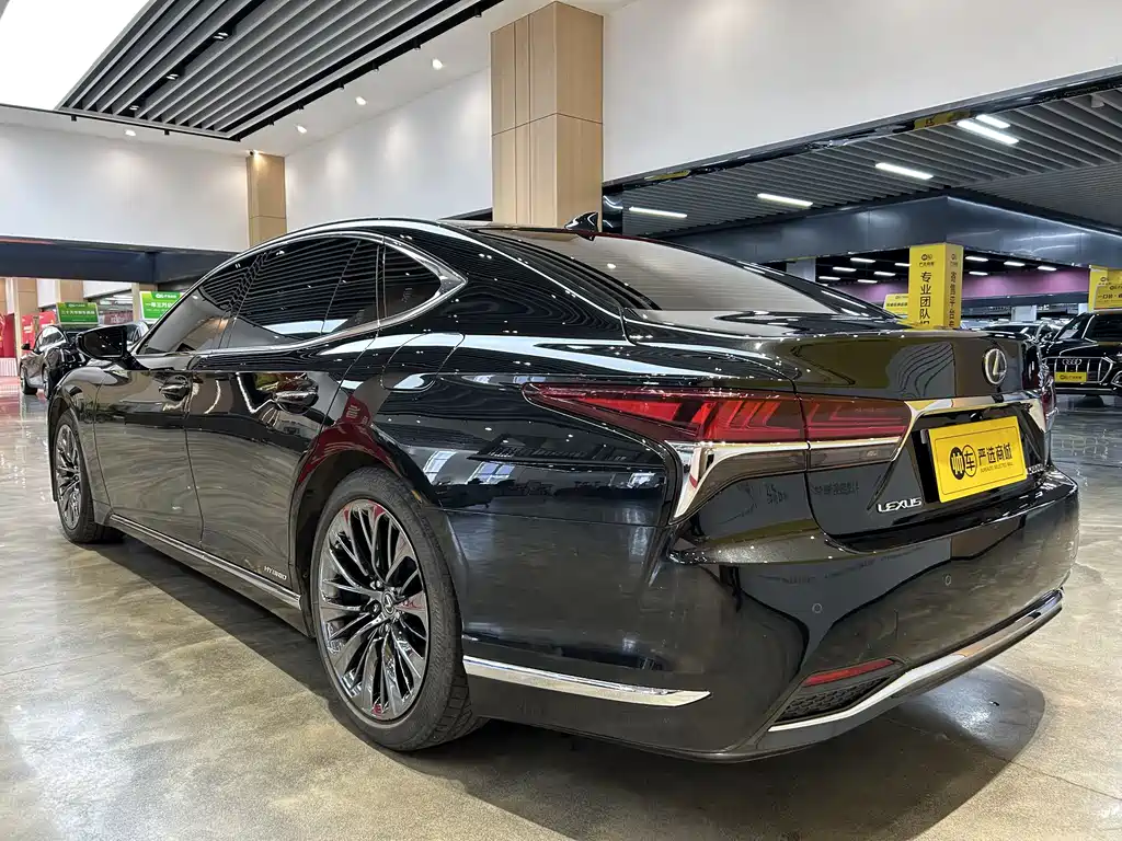 Lexus LS 2018 500h Executive V