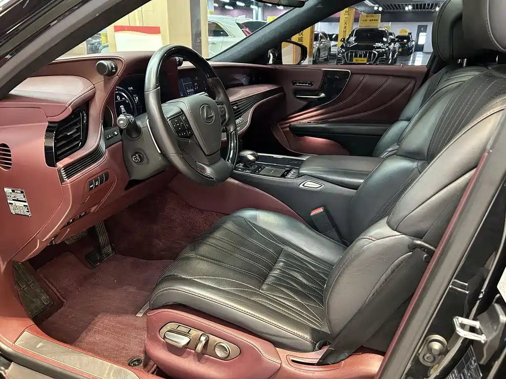 Lexus LS 2018 500h Executive V
