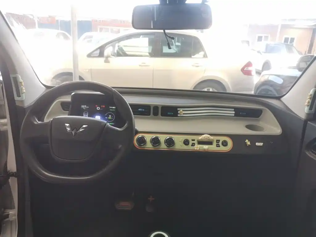 Wuling MINIEV — миниатюра 10