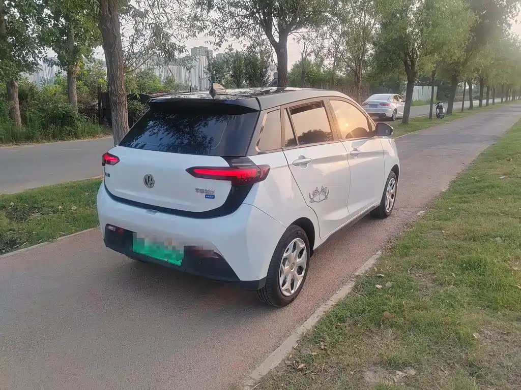 Dongfeng EV YOUNG Guang Xiaoxin — миниатюра 5