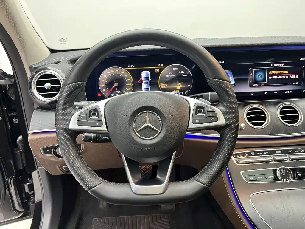 Mercedes-Benz E-Class — миниатюра 12