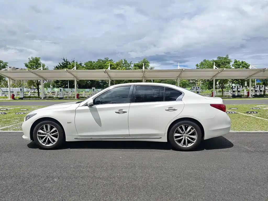 Infiniti Q50L — миниатюра 9