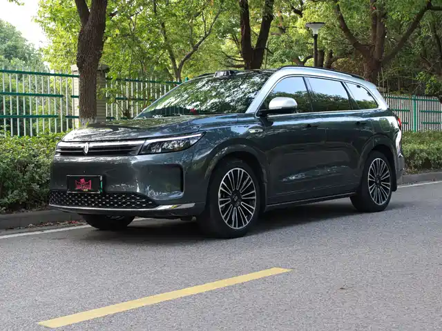 2024 Huawei M7