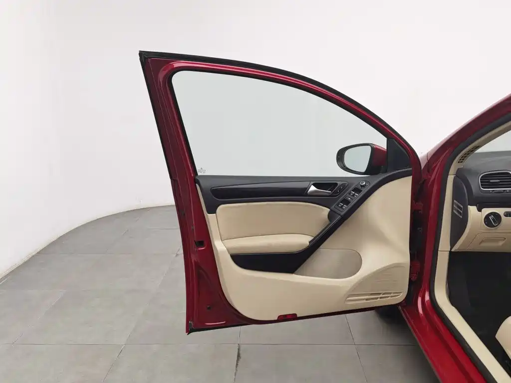 Volkswagen Golf — миниатюра 8