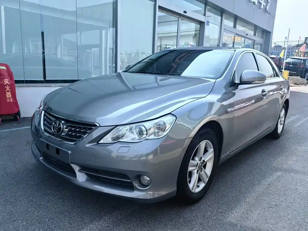 Toyota Reiz 2012