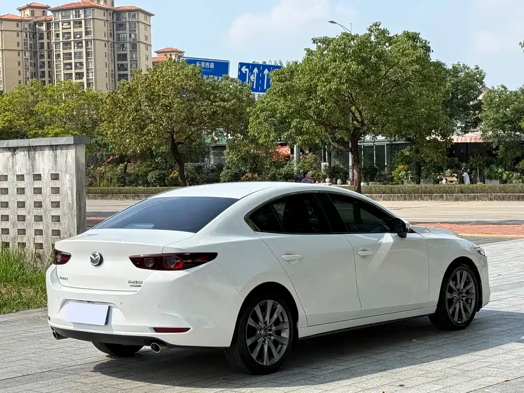 Mazda 3 Axela — миниатюра 7
