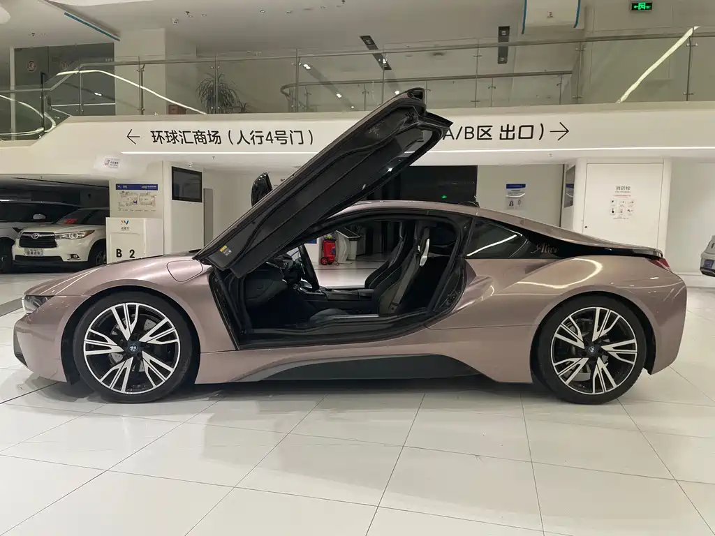 BMW i8 — миниатюра 4