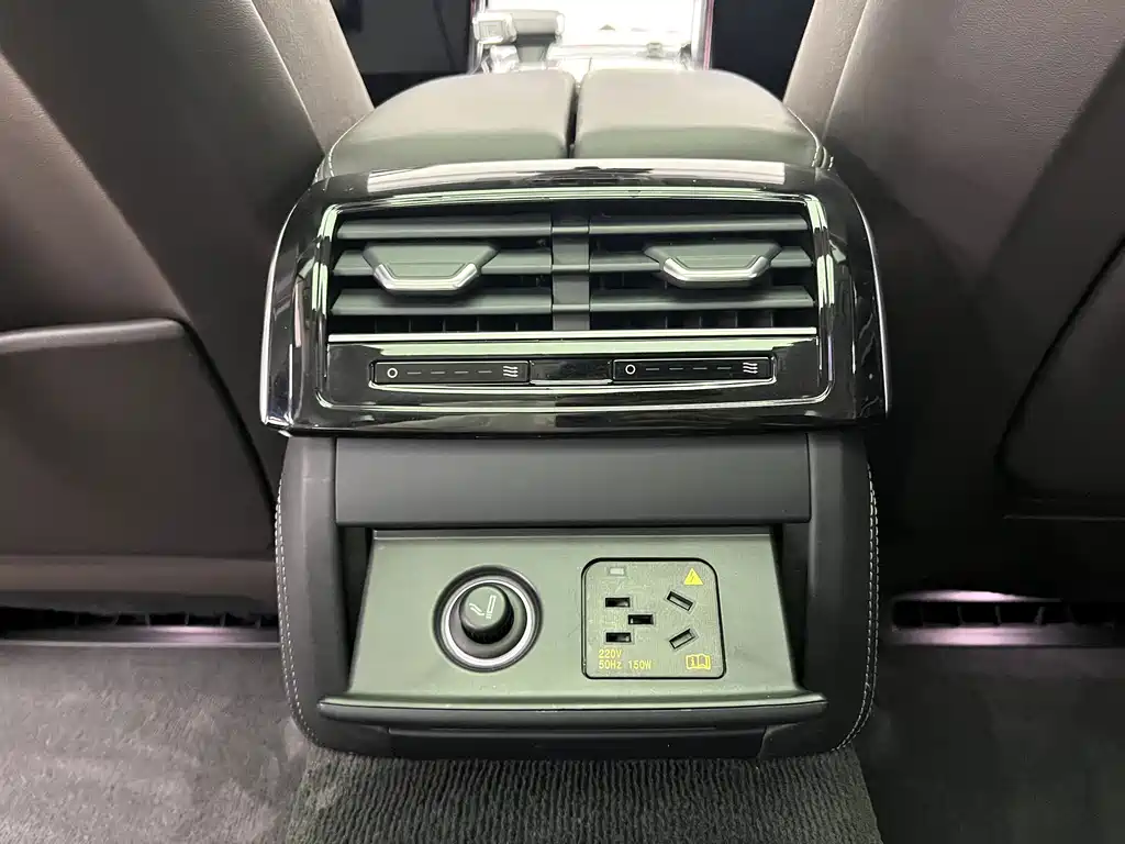 Audi A8 — миниатюра 7