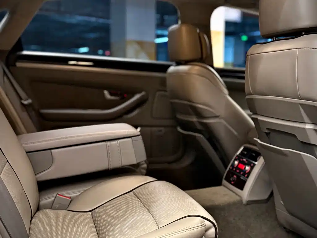 Audi A8 — миниатюра 3