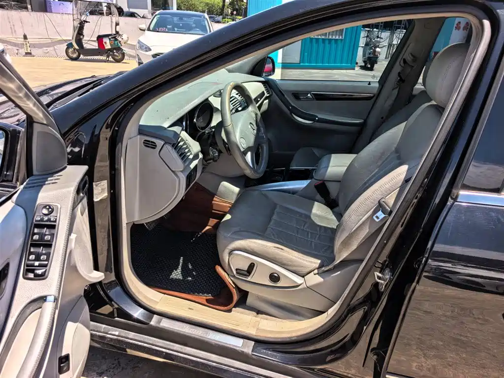 Mercedes-Benz R 2010 R 350 L 4MATIC