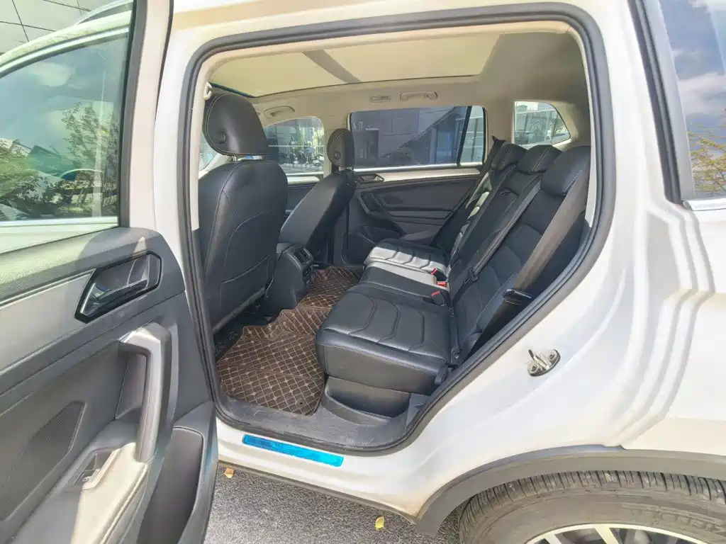 Volkswagen Tiguan L — миниатюра 9