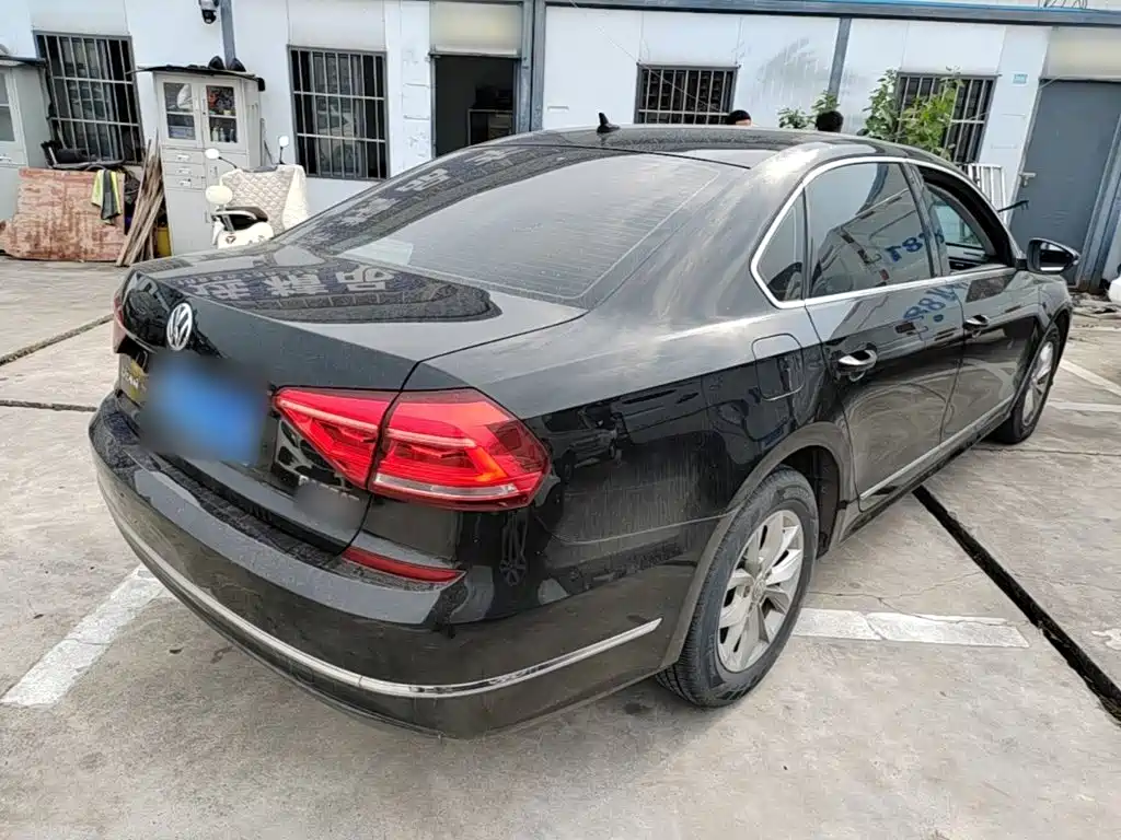 Volkswagen Passat — миниатюра 7