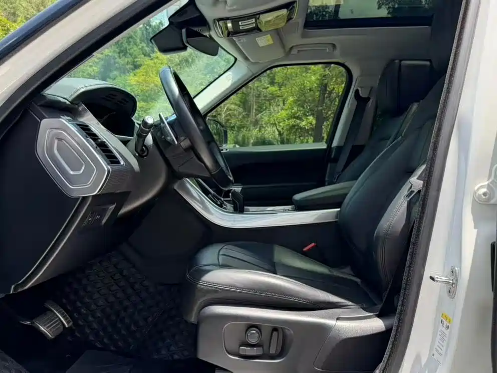 Land Rover Range Rover Sport 2019 3.0 L6 HSE DYNAMIC