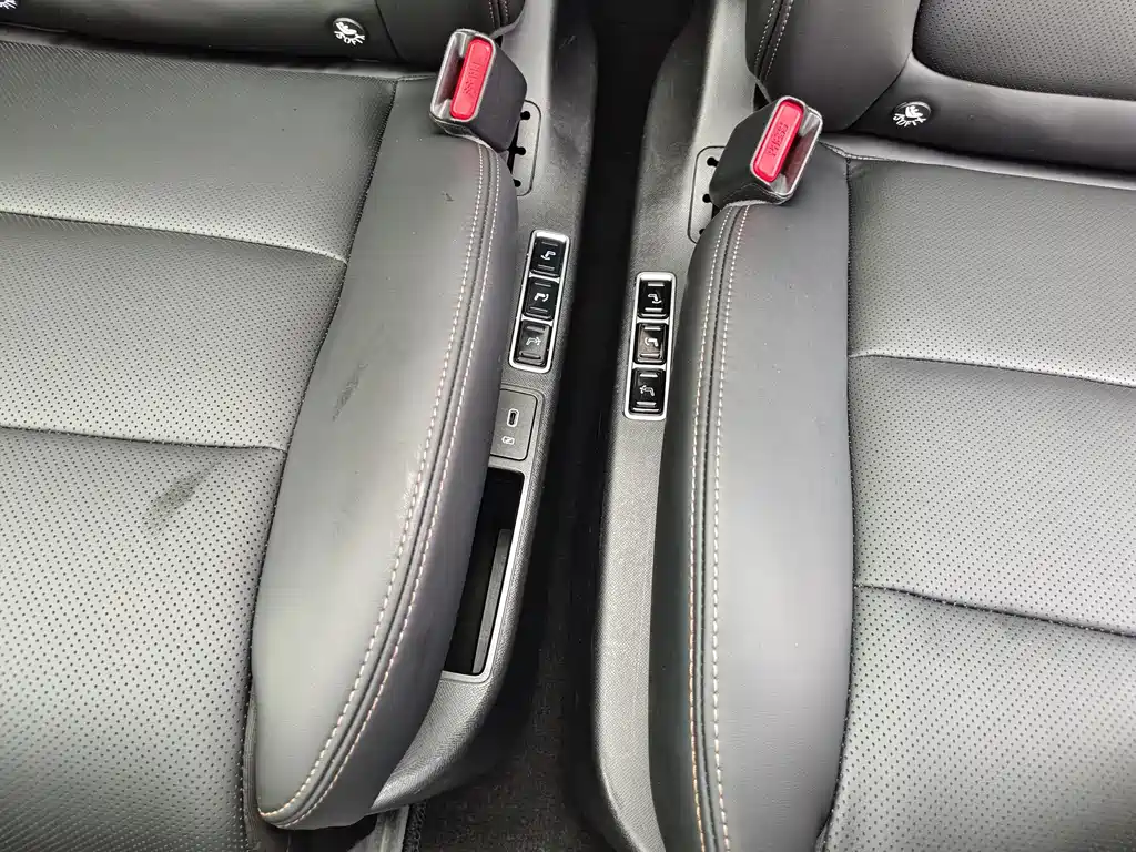 GAC Motor 传祺E8 PHEV — миниатюра 32