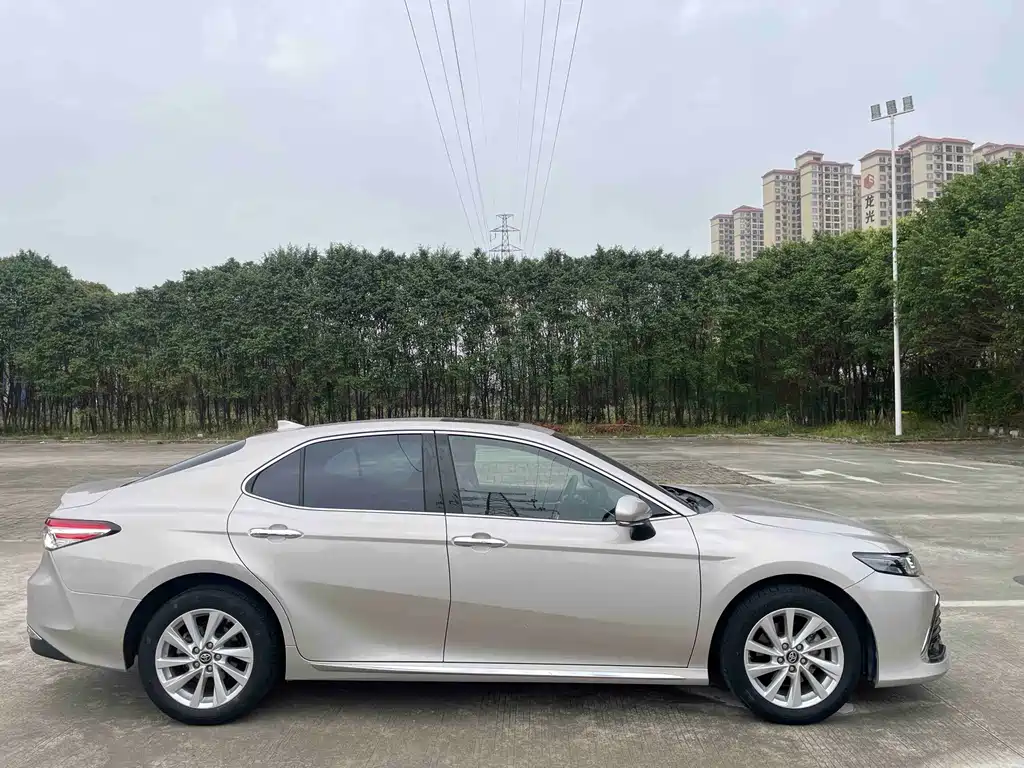 Toyota Camry — миниатюра 15