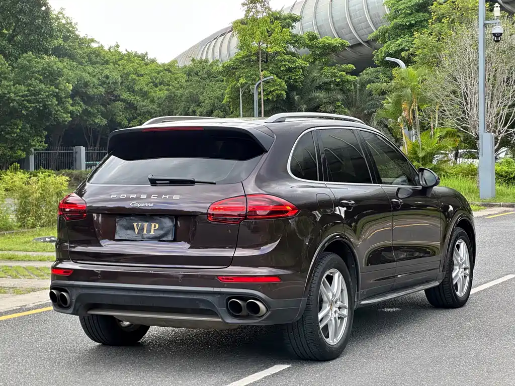 Porsche Cayenne — миниатюра 17