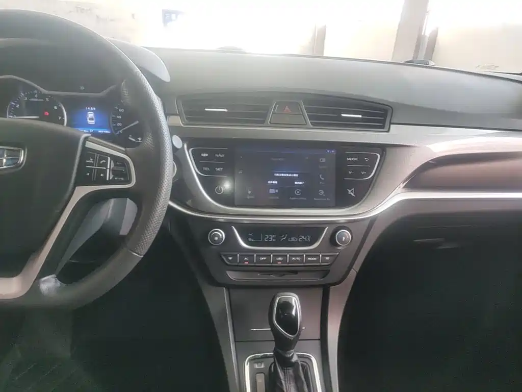 Geely Emgrand — миниатюра 13