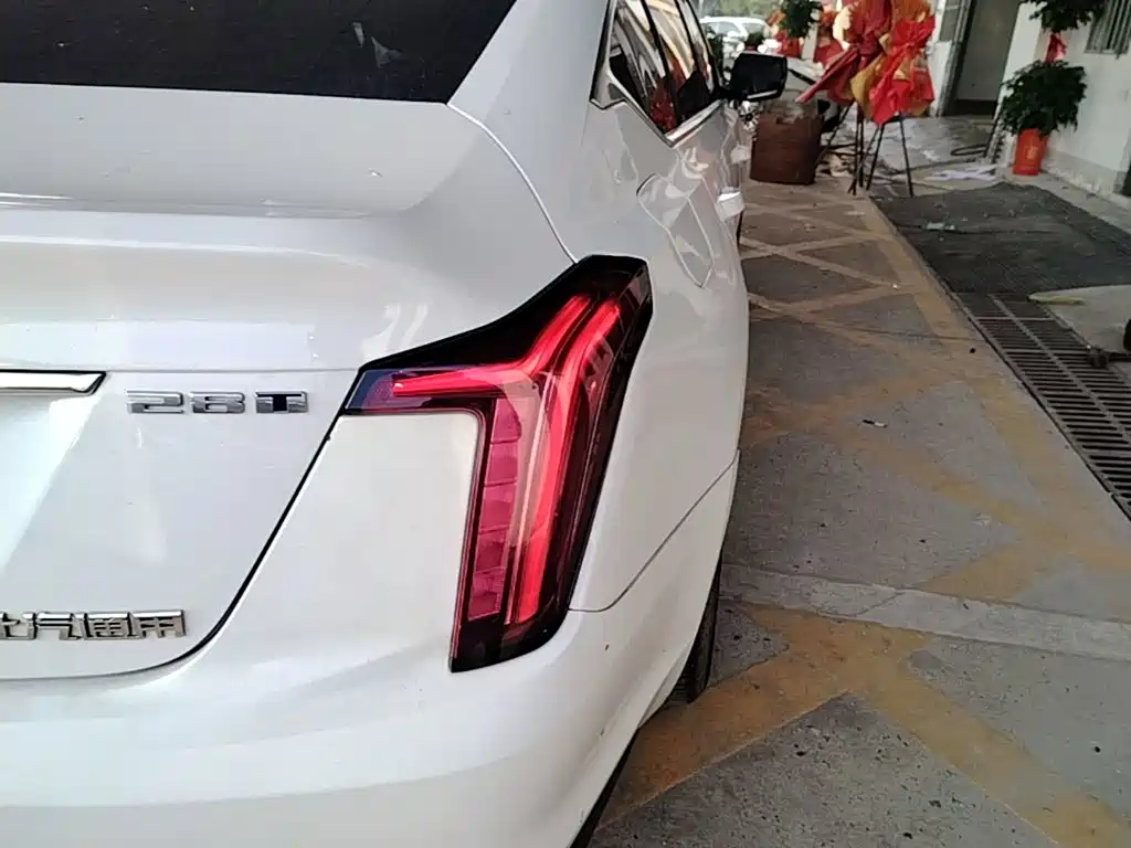 Cadillac CT5 — миниатюра 8