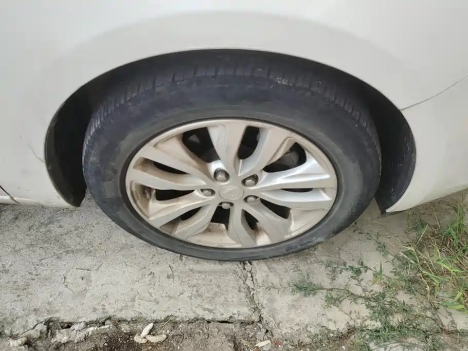 Buick Excelle — миниатюра 6