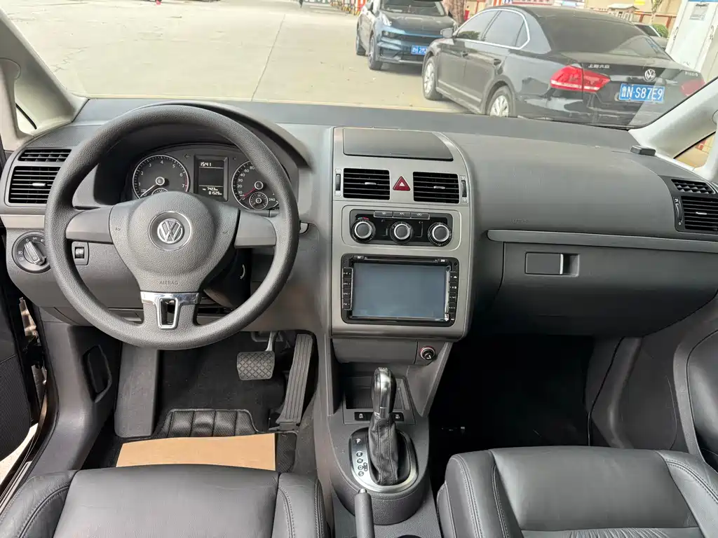 Volkswagen Touran — миниатюра 18