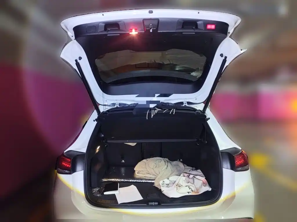 Mercedes-Benz GLA — миниатюра 16