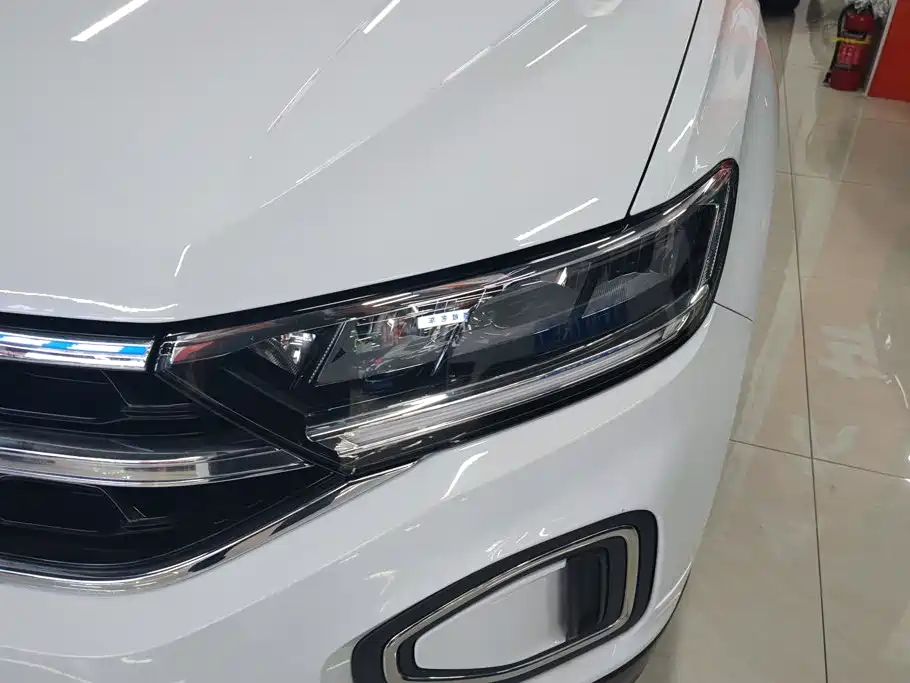 Volkswagen T-Roc — миниатюра 5