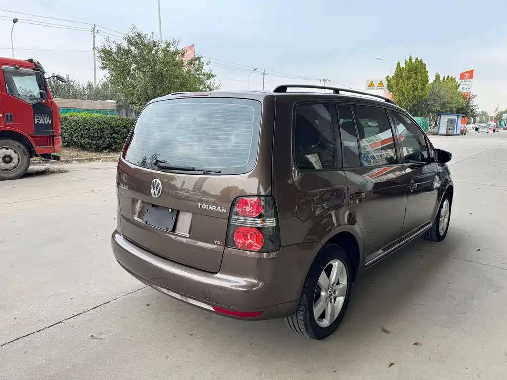 Volkswagen Touran — миниатюра 11