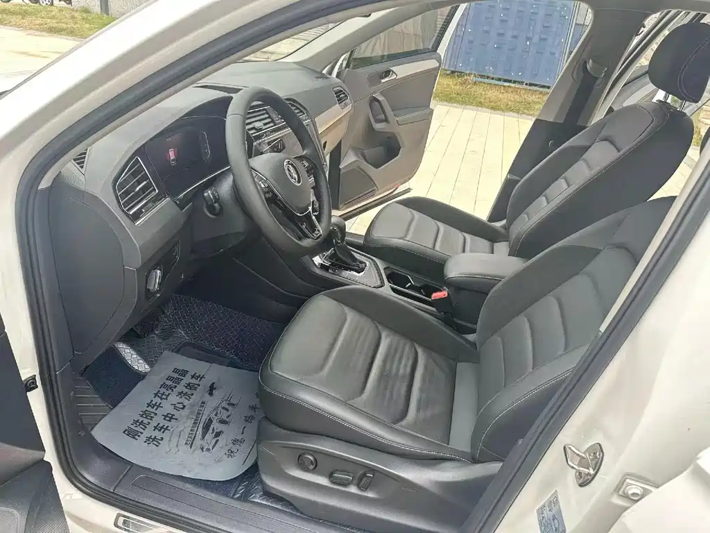 Volkswagen Tiguan L — миниатюра 6