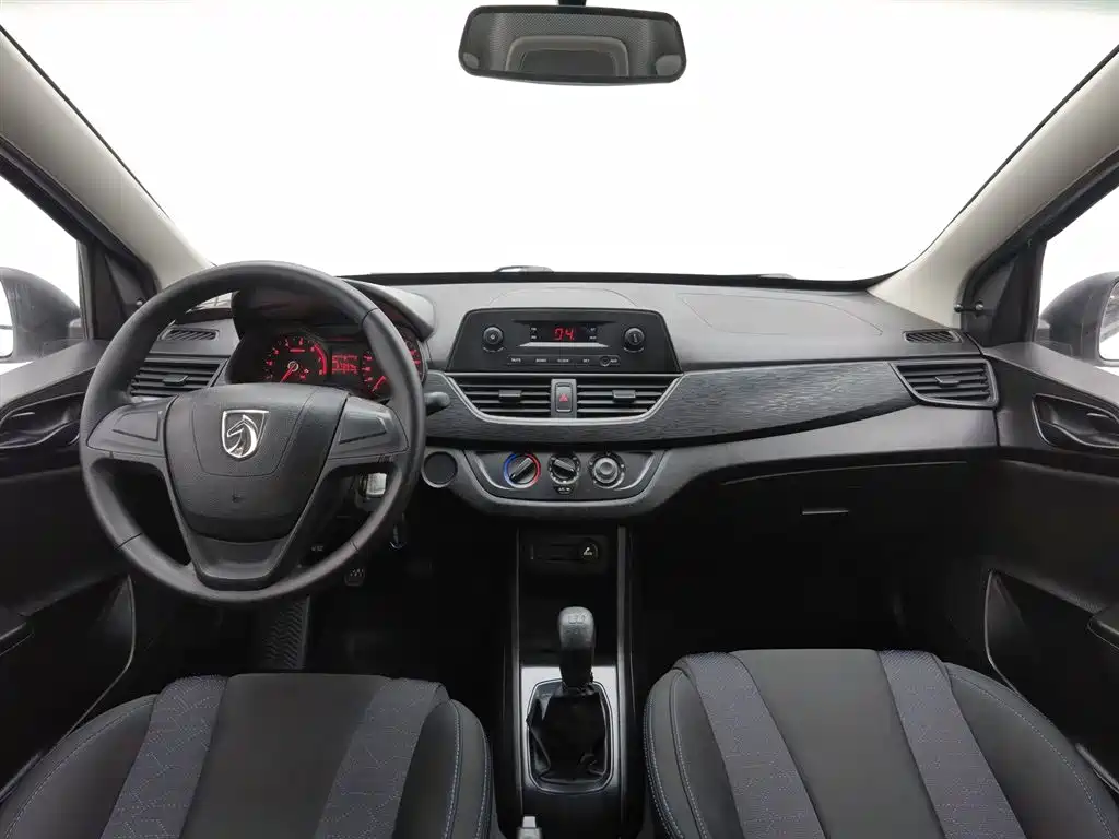 Baojun 310 2016 1.2L MT