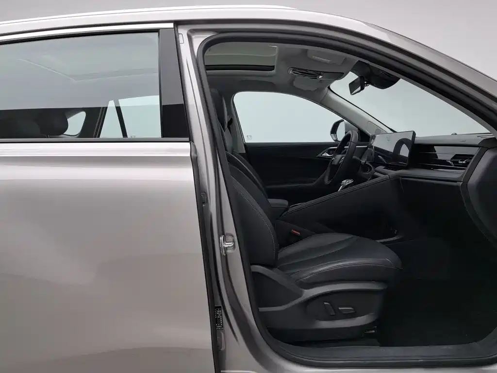 Roewe RX5 New Energy — миниатюра 23
