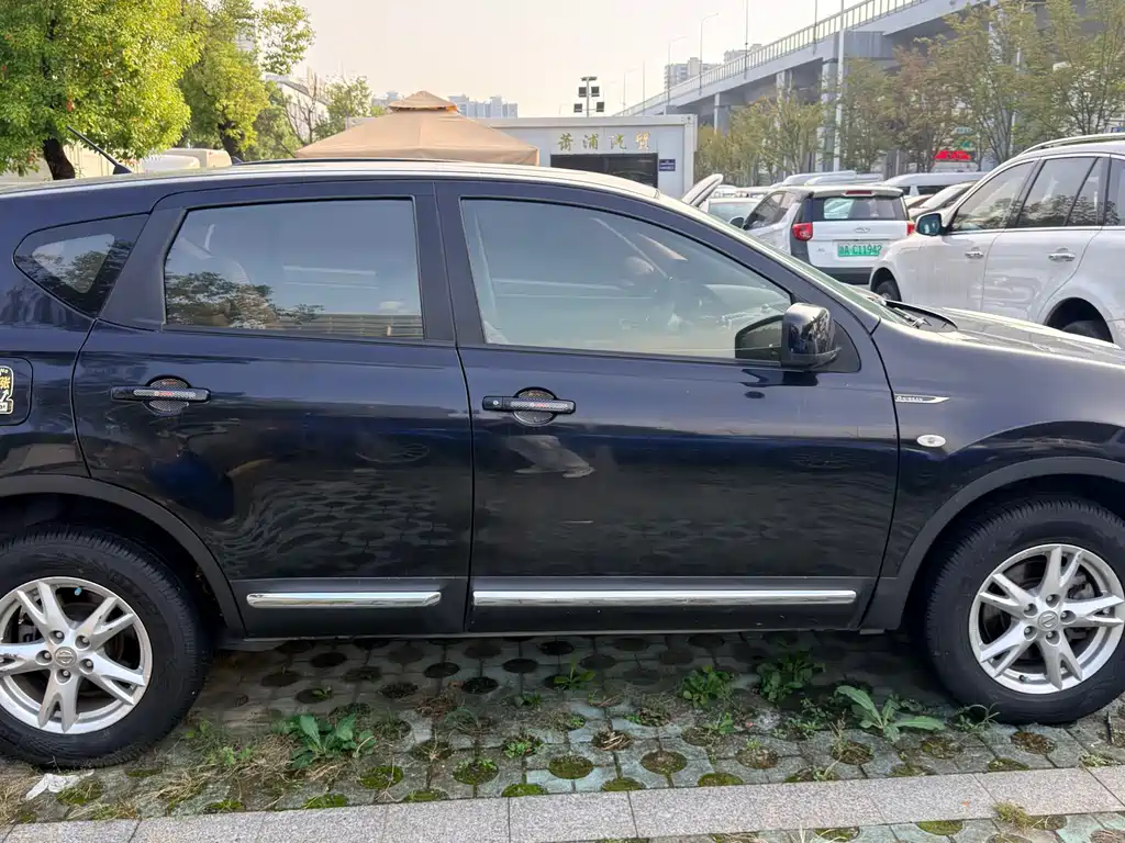 Nissan Qashqai — миниатюра 4