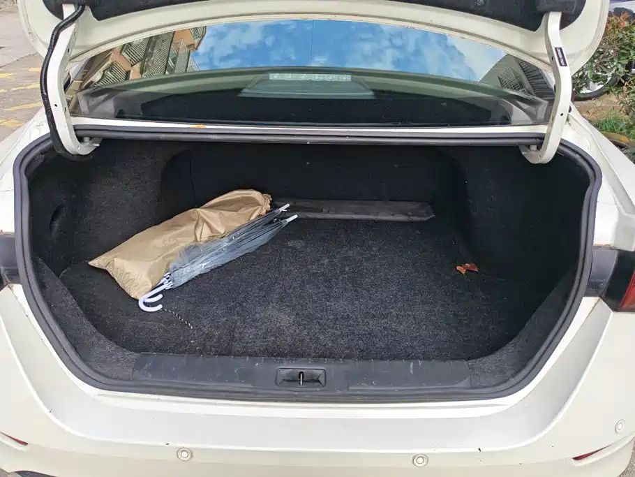 Nissan Sylphy — миниатюра 4