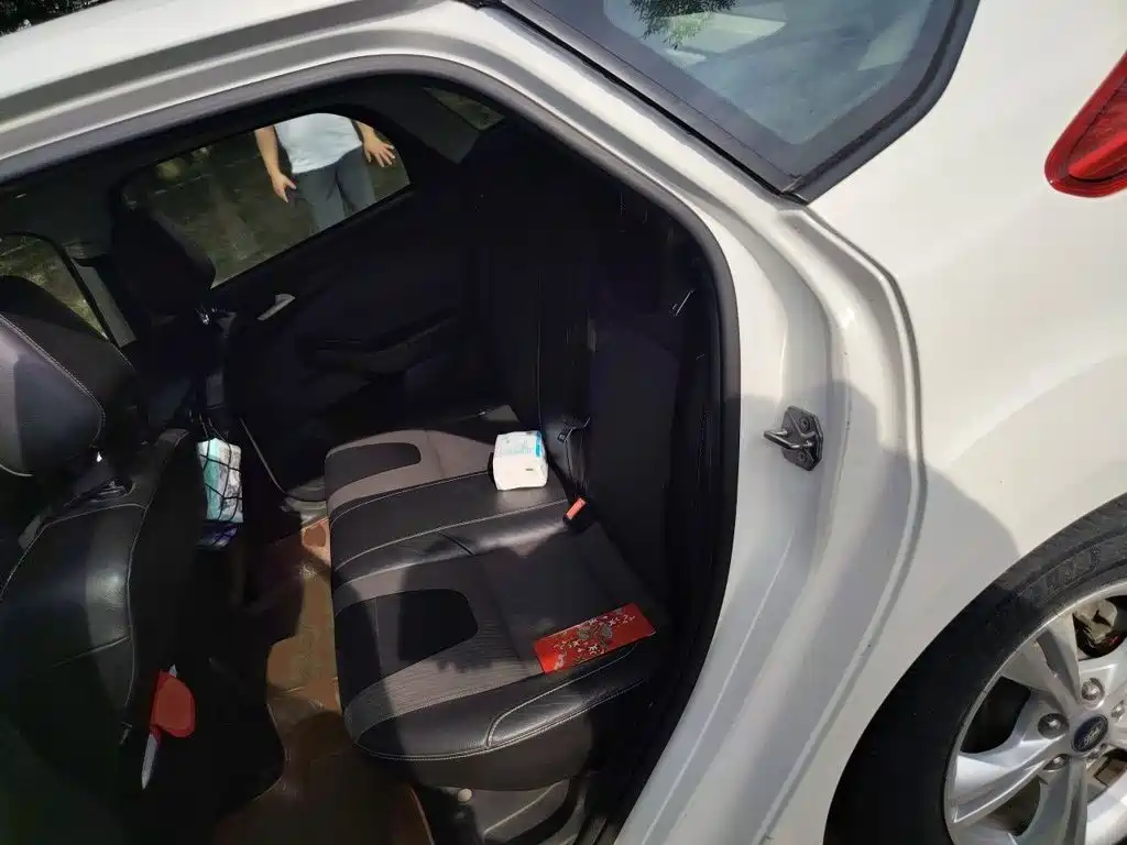 Ford Focus — миниатюра 14