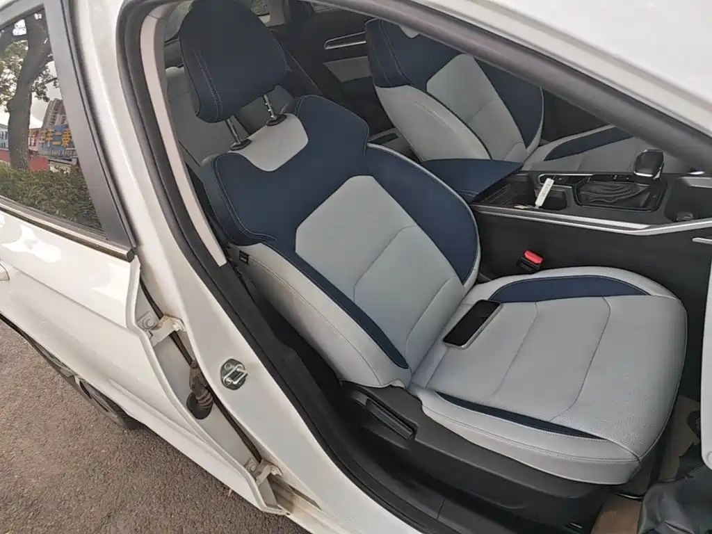 Geely Emgrand — миниатюра 25