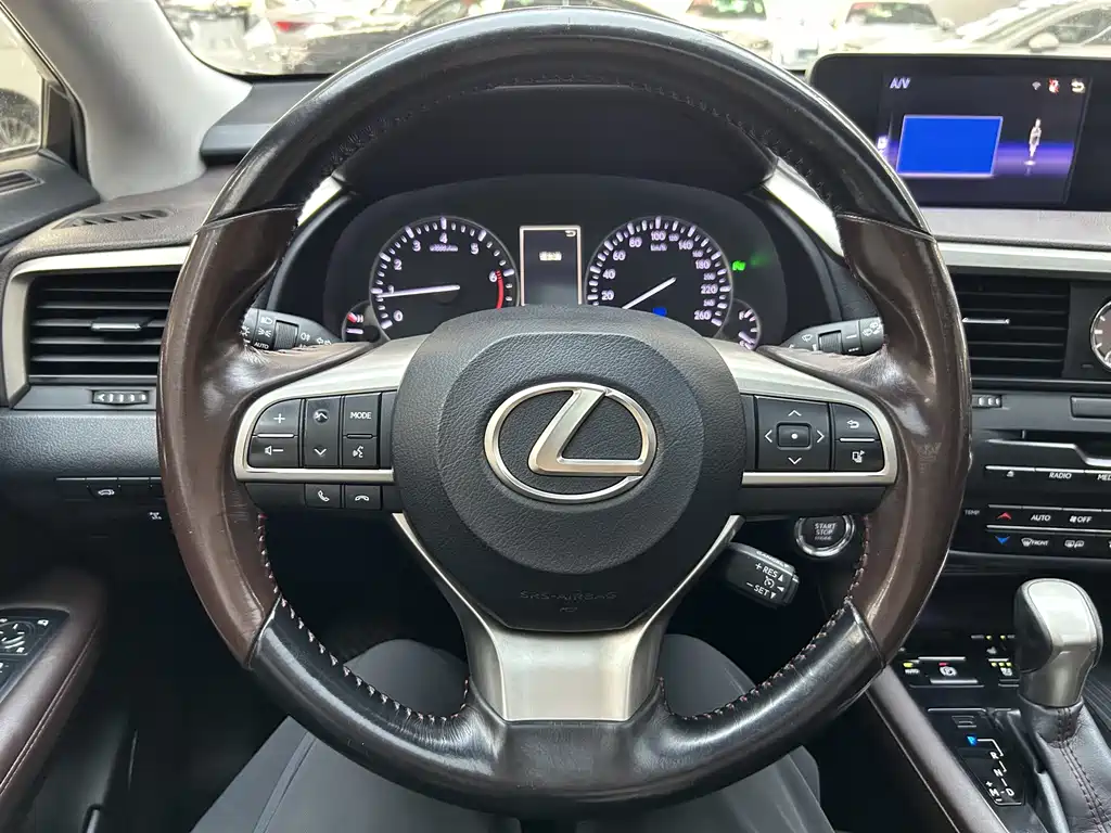 Lexus RX — миниатюра 24