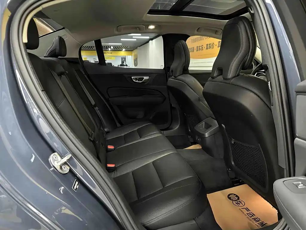Volvo S60 — миниатюра 11