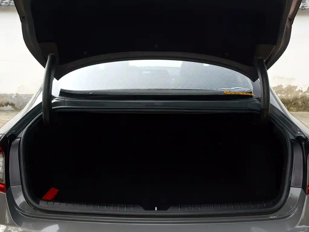 Hyundai Sonata — миниатюра 9