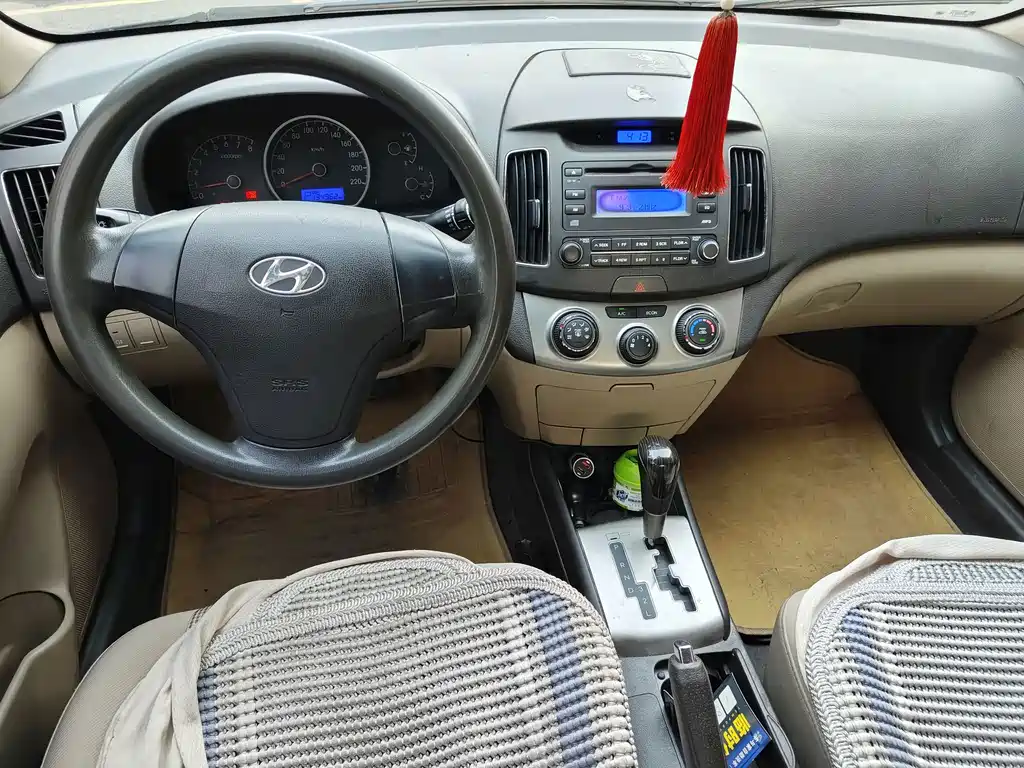 Hyundai Elantra — миниатюра 5