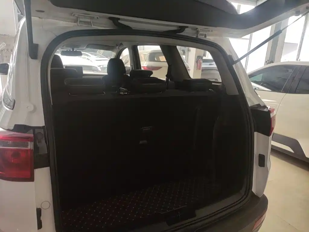 Wuling Hongguang S3 — миниатюра 19