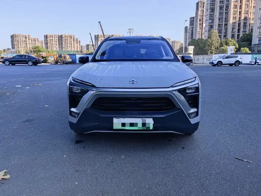 NIO ES8 2020 415KM мест