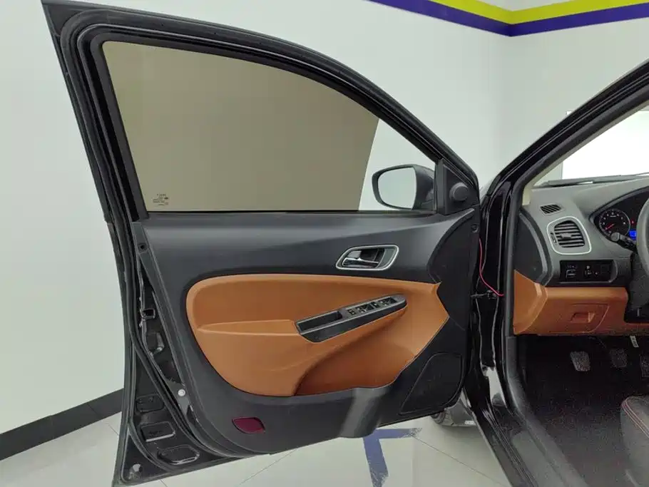 Geely King Kong — миниатюра 7