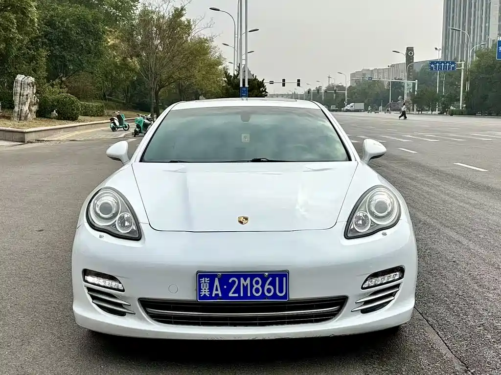 Porsche Panamera — миниатюра 2