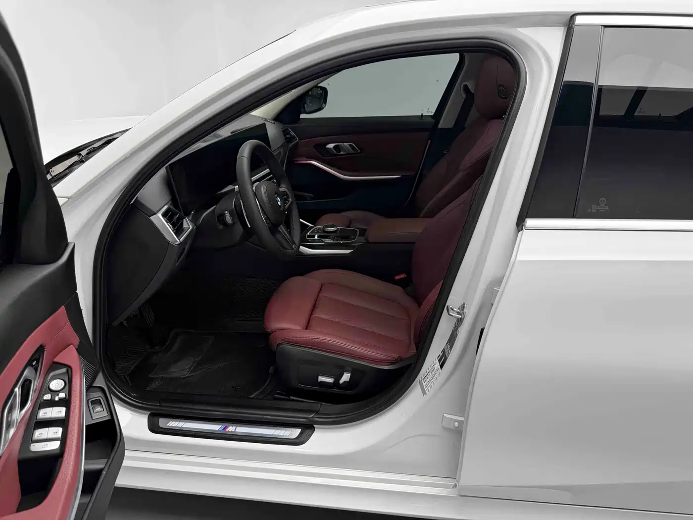 BMW 3 series 2023 Белый из Китая, фото 4