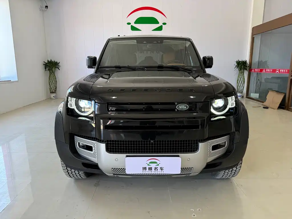 LAND ROVER DEFENDER