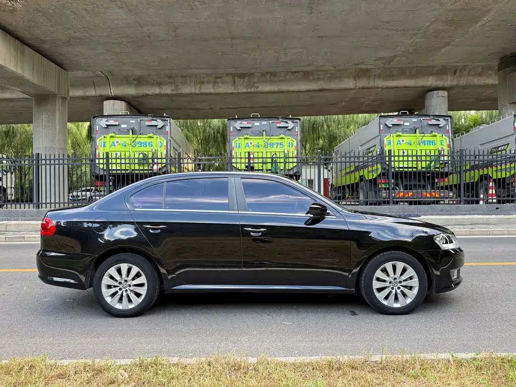 Volkswagen Lavida — миниатюра 4