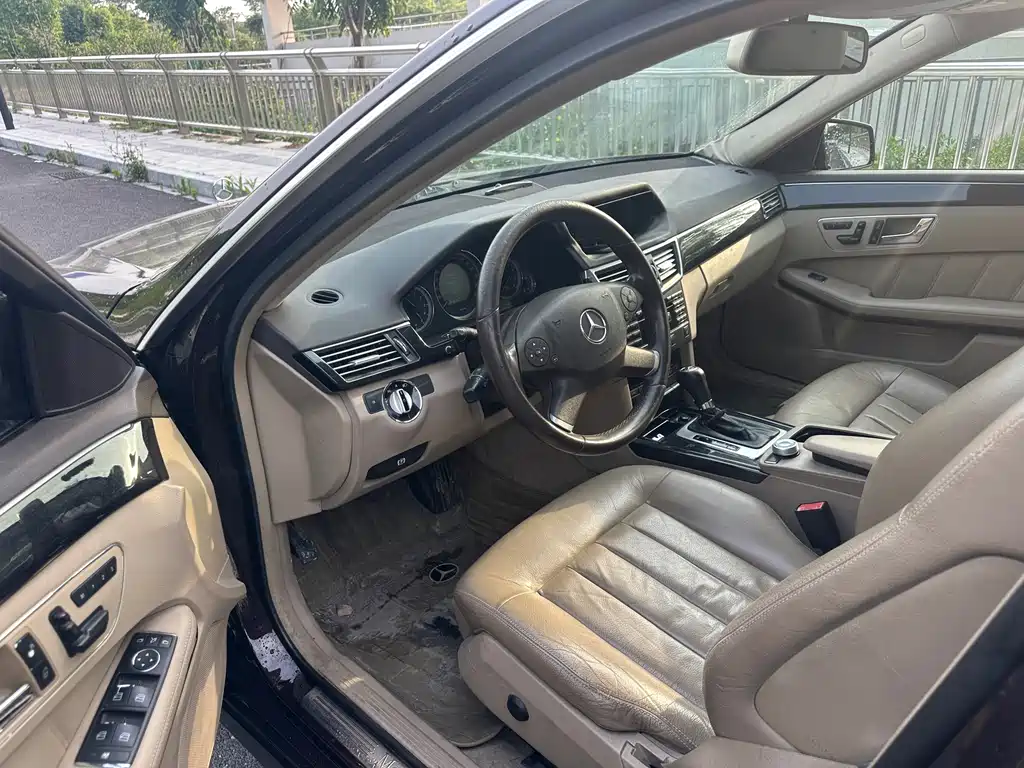 Mercedes-Benz E-Class E 2010 E 200 CGI