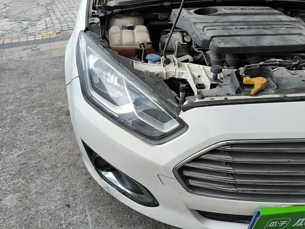 Ford Escort — миниатюра 25